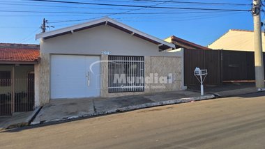 house em Avenida David Segatt, Conjunto Habitacional Carlos V. Di Santi - Laranjal Paulista - SP