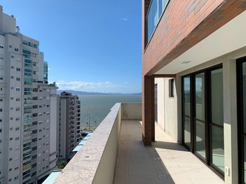 apartment em Desembargador Arno Hoeschl, Centro - Florianópolis - SC