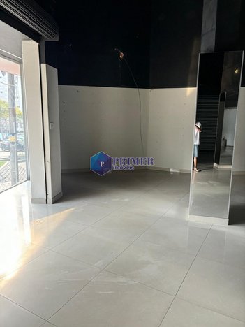 business em Avenida Getúlio Vargas, Funcionários - Belo Horizonte - MG