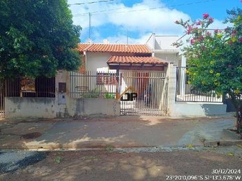house em Rua Josefa Simões Gimenez, Colinas - Londrina - PR