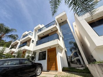 house em Estrada Fernando Nobre, Parque Rincão - Cotia - SP