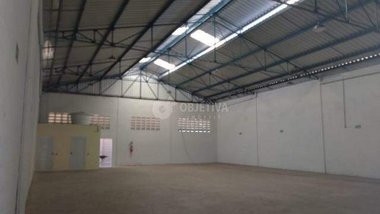 industrial em Avenida Belo Horizonte, Osvaldo Rezende - Uberlândia - MG