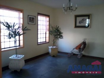 house em Avenida Brasil, Jardim Siesta - Jacareí - SP