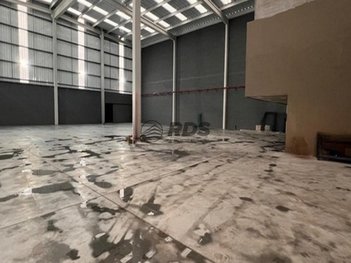 industrial em Avenida Dellapar, Portão - Arujá - SP