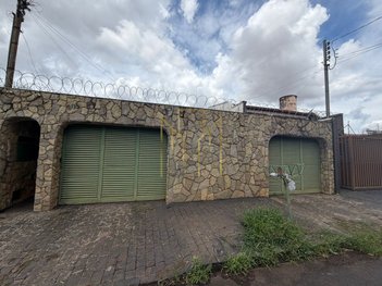 house em Rua Arlindo Teixeira, Martins - Uberlândia - MG