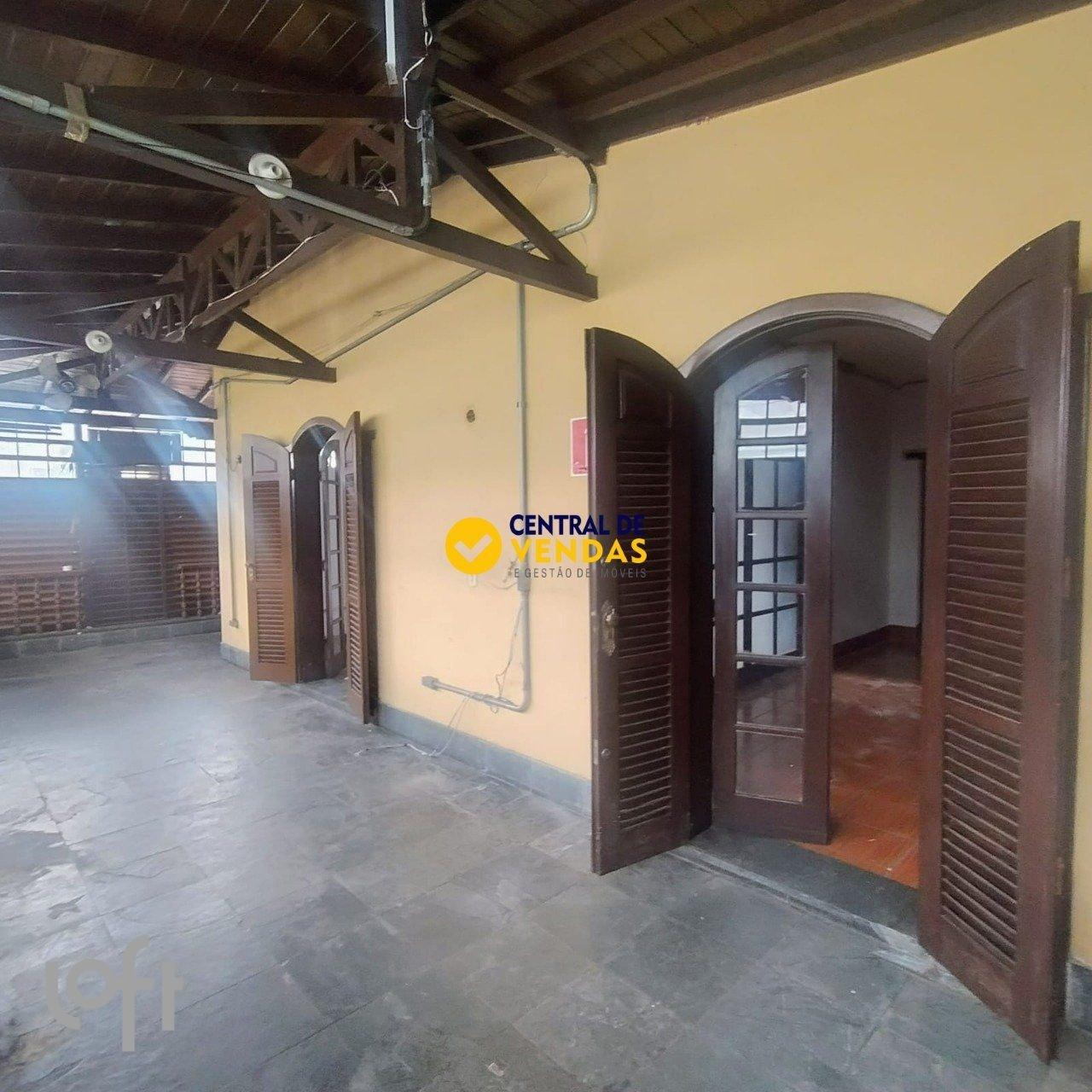 Casa com 4 quartos — Caiçaras, Belo Horizonte