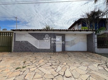 house em QNA 10, Taguatinga Centro (Taguatinga) - Brasília - DF