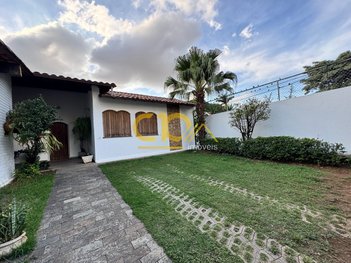 house em Avenida Santa Rosa, São Luiz - Belo Horizonte - MG