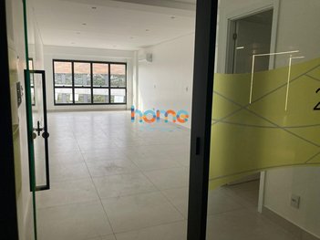 office em Rodovia Francisco Magno Vieira, Costeira do Pirajubaé - Florianópolis - SC