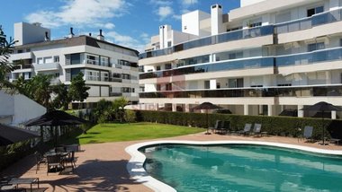 apartment em Rodovia Jornalista Maurício Sirotsky Sobrinho, Jurerê - Florianópolis - SC
