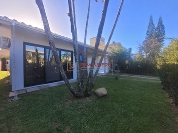 house em Rua das Guaracemas, Jurerê Internacional - Florianópolis - SC