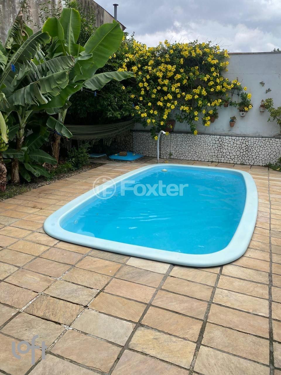 piscina.jpeg