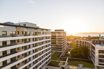 apartment em Avenida Wenceslau Escobar, Cristal - Porto Alegre - RS