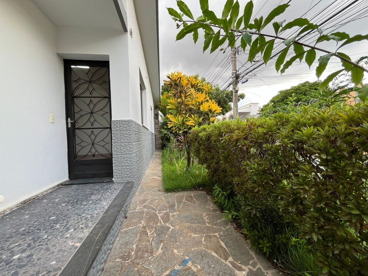 Casa com 4 quartos — Santa Rosa, Belo Horizonte