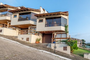 house em Rua Alcebíades Antônio dos Santos, Nonoai - Porto Alegre - RS