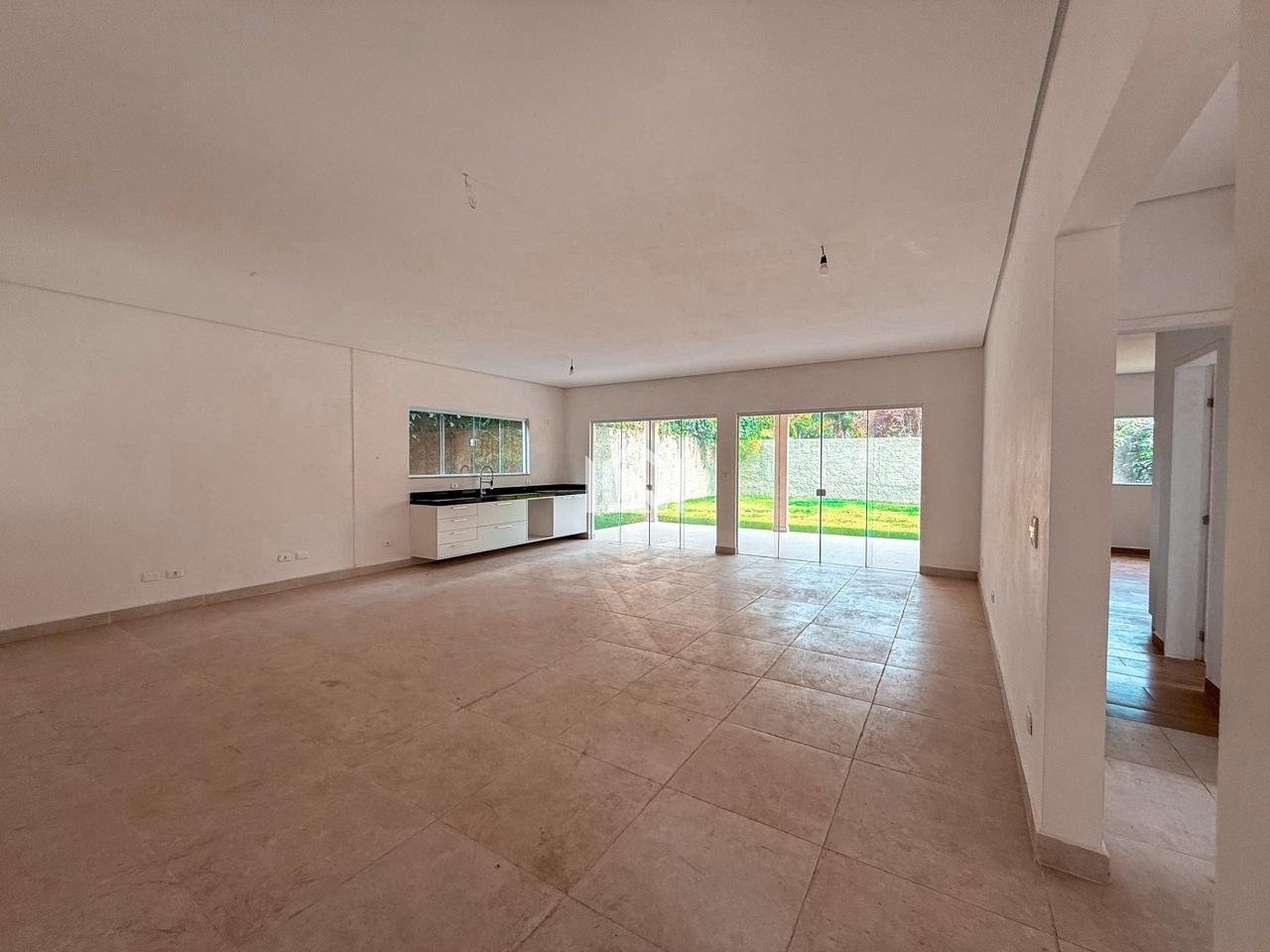 casa para locacao no  villagio saint thomas - cozinha integrada as salas