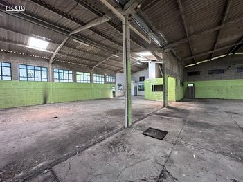 industrial em Avenida José Augusto Teixeira, Torrão de Ouro II - São José dos Campos - SP