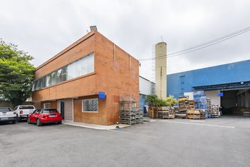 industrial em Rua Engenheiro Ariel Villar Tacla, Cidade Industrial - Curitiba - PR