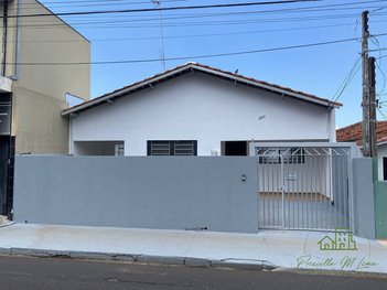 house em Rua Curuzu, Centro - Botucatu - SP