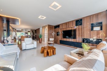 house em Rua Miracema, Chácara das Pedras - Porto Alegre - RS