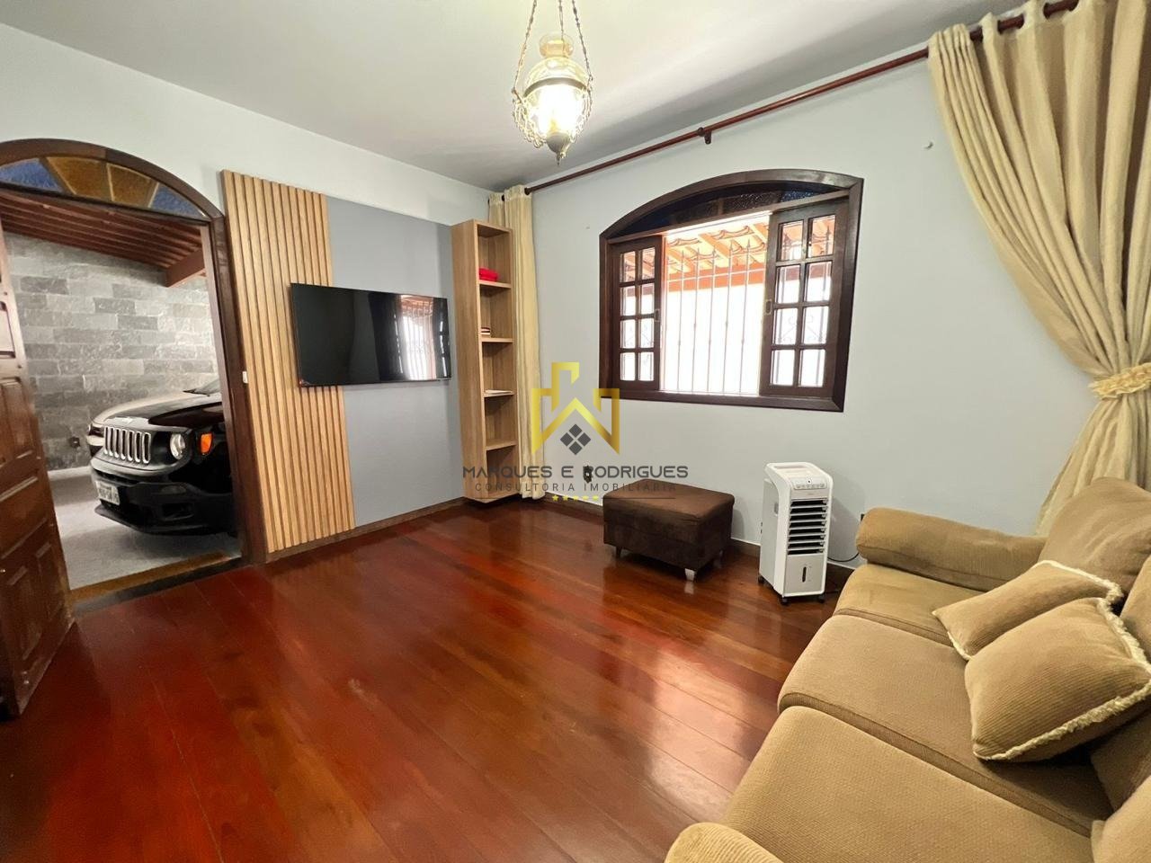 Casa com 3 quartos — Santa Amélia, Belo Horizonte