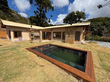 house em Rua Neuza Goulart Brizola, Itaipava - Petrópolis - RJ