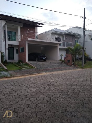 house em Rua Jose Maria Bitencourt, Centro - Balneário Piçarras - SC