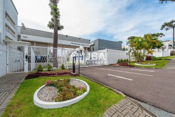 house em Rua Padre Júlio Saavedra, Uberaba - Curitiba - PR