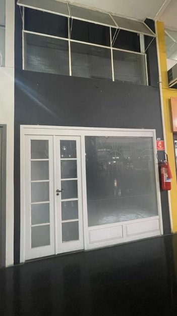 business em Estrada União e Indústria, Itaipava - Petrópolis - RJ