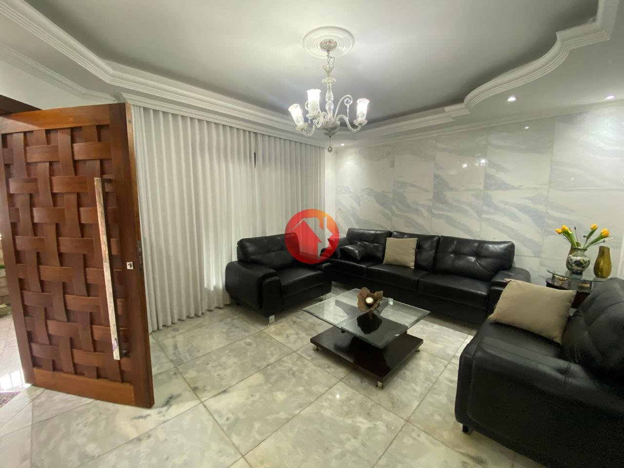 Casa com 4 quartos — Santa Amélia, Belo Horizonte