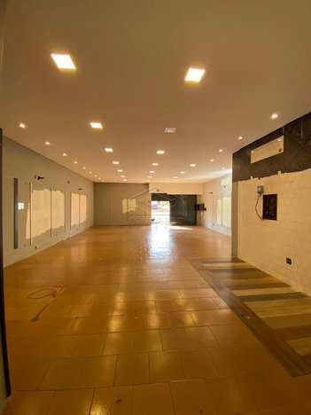 business em Rua Pereira de Rezende, Centro - Igaraçu do Tietê - SP