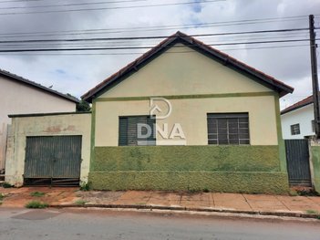 house em Rua Capitão José Paes de Almeida, Alto - Botucatu - SP