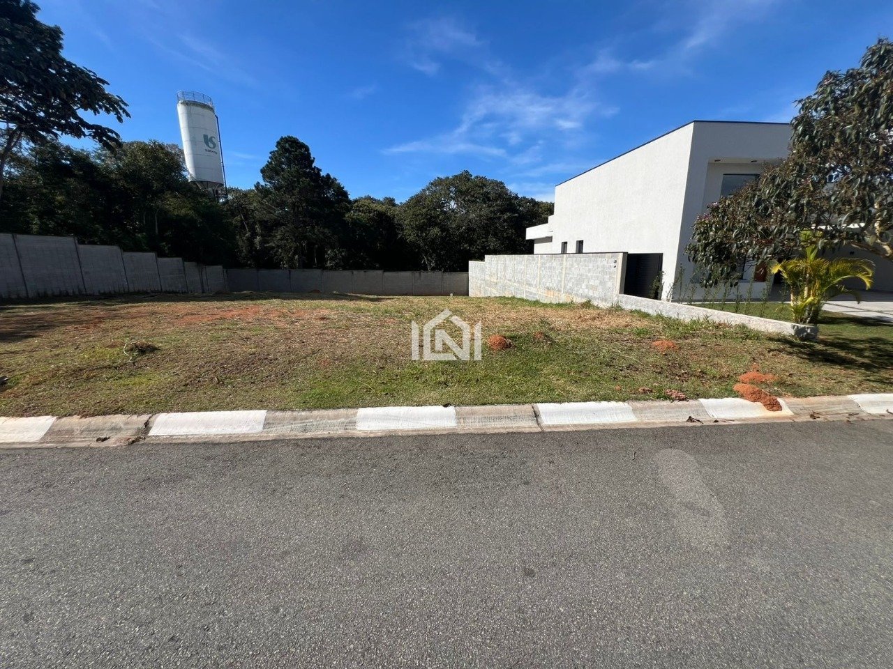 terreno a venda condominio Villa Paraty - frente