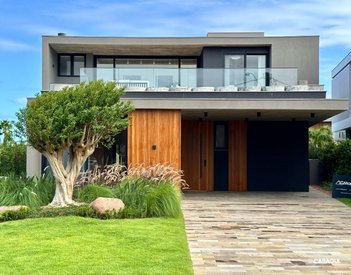 house em Rua Rio Jacuí, Centro - Xangri-Lá - RS