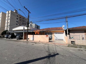 house em Rua Adão Schmidt, Barreiros - São José - SC