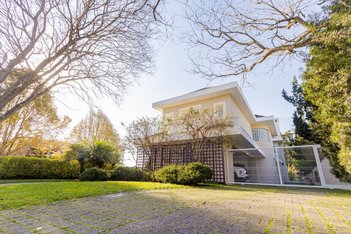 house em Rua Tambaquis, Alphaville Graciosa - Pinhais - PR