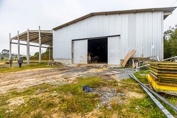industrial em Rua Emerson Greboge, Colônia Murici - São José dos Pinhais - PR