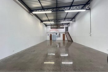 industrial em Rua Antônio Pugina, Parque Residencial Braz Cavenaghi - Itapira - SP