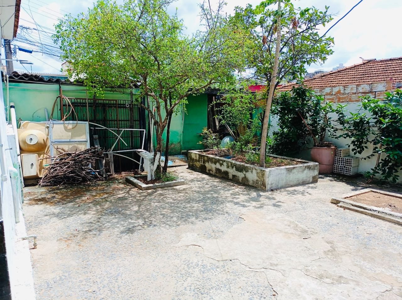 Casa com 2 quartos — Carlos Prates, Belo Horizonte