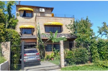 house em Rua Arapei, Cristal - Porto Alegre - RS