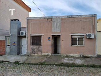 house em Rua Coronel de Deus Dias, Centro - Jaguarão - RS