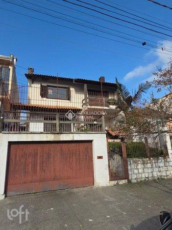 house em Rua Doutor Aurélio Py, Medianeira - Porto Alegre - RS
