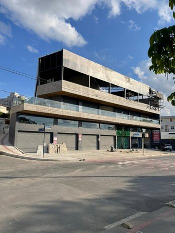 commercial_property em Avenida José dos Santos Diniz, Europa - Contagem - MG