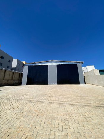 industrial em Maria de Lourdes Alves Andrade, Novo Campinho - Pedro Leopoldo - MG