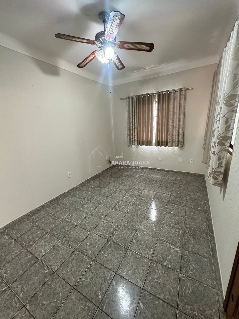 364b4fac-36e6-40ab-a2f3-09a155719251