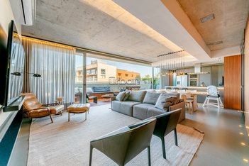 apartment em Rua Carlos Huber, Três Figueiras - Porto Alegre - RS
