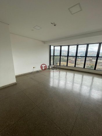 business em Avenida Queiroz Júnior, Centro - Itabirito - MG