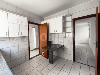 apartment em Rua Irajá, Patrimônio - Uberlândia - MG