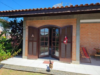 house em Rua Nackle Francisco, Centro - Balneário Piçarras - SC