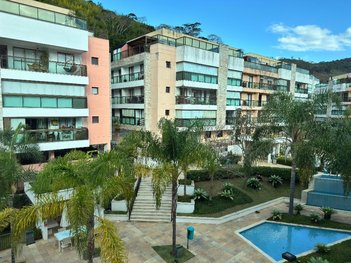 apartment em Estrada União e Indústria, Itaipava - Petrópolis - RJ